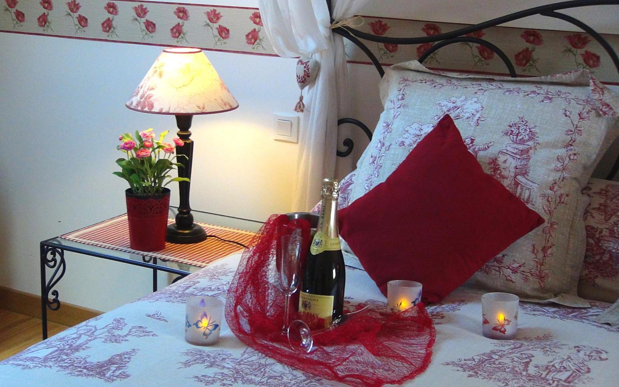 Le Clos Des Tilleuls: D-day With Private Experiences Guest house