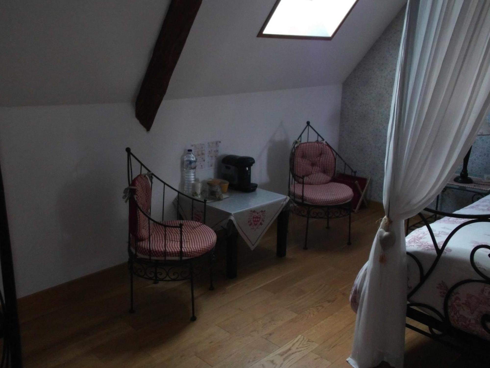 Le Clos Des Tilleuls: D-day With Private Experiences Guest house 3*